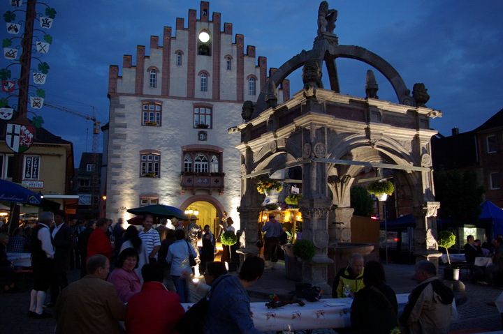 Wein-und Gaumenfreuden auf dem Marktplatz